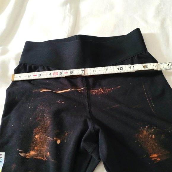 exercise leggings // Size S// Brand   NIKE. - Picture 3 of 5